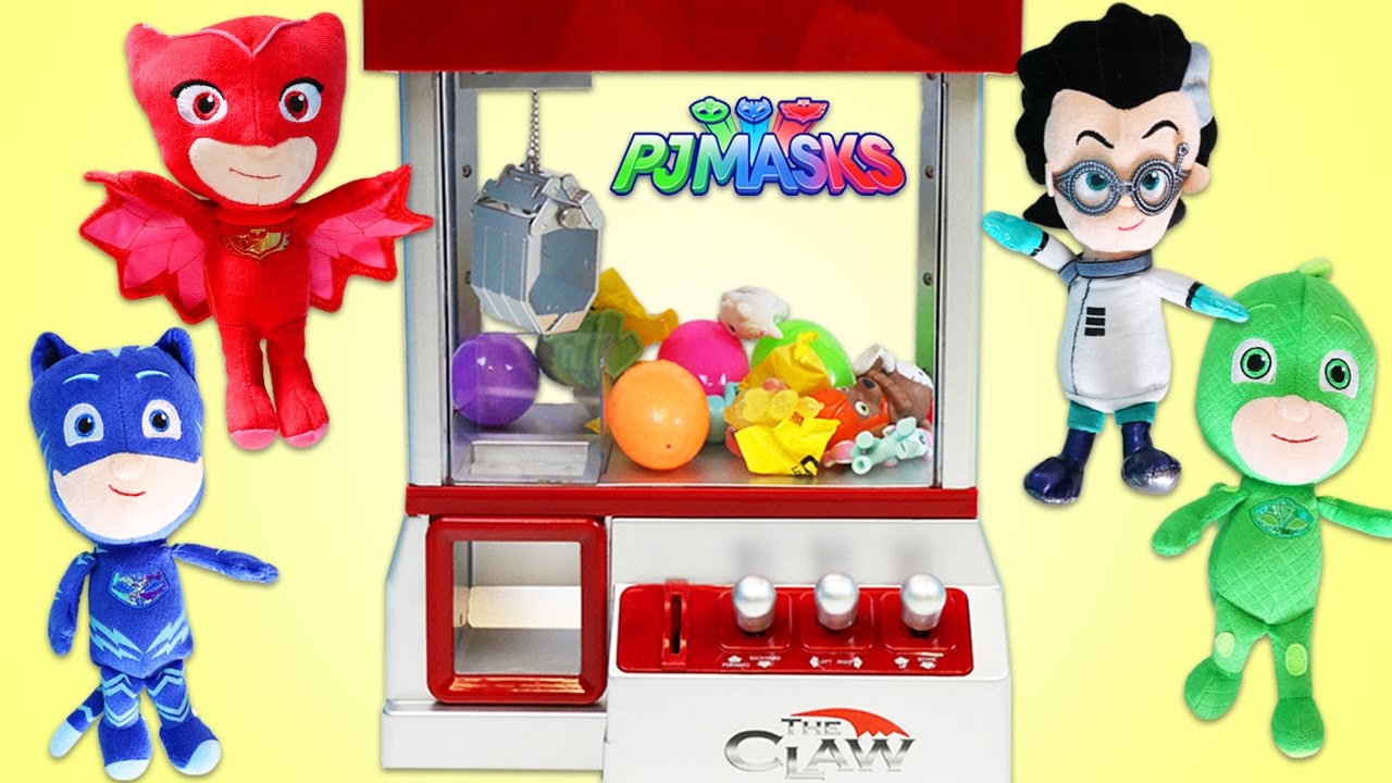 play the claw game